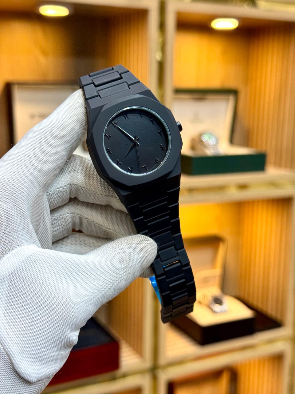 Aura Black Watch Classic